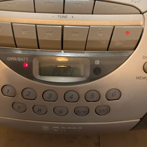 Vintage Sony CFD-S300 boom box CD player cassette cd tape bundle sealed - Picture 10 of 13